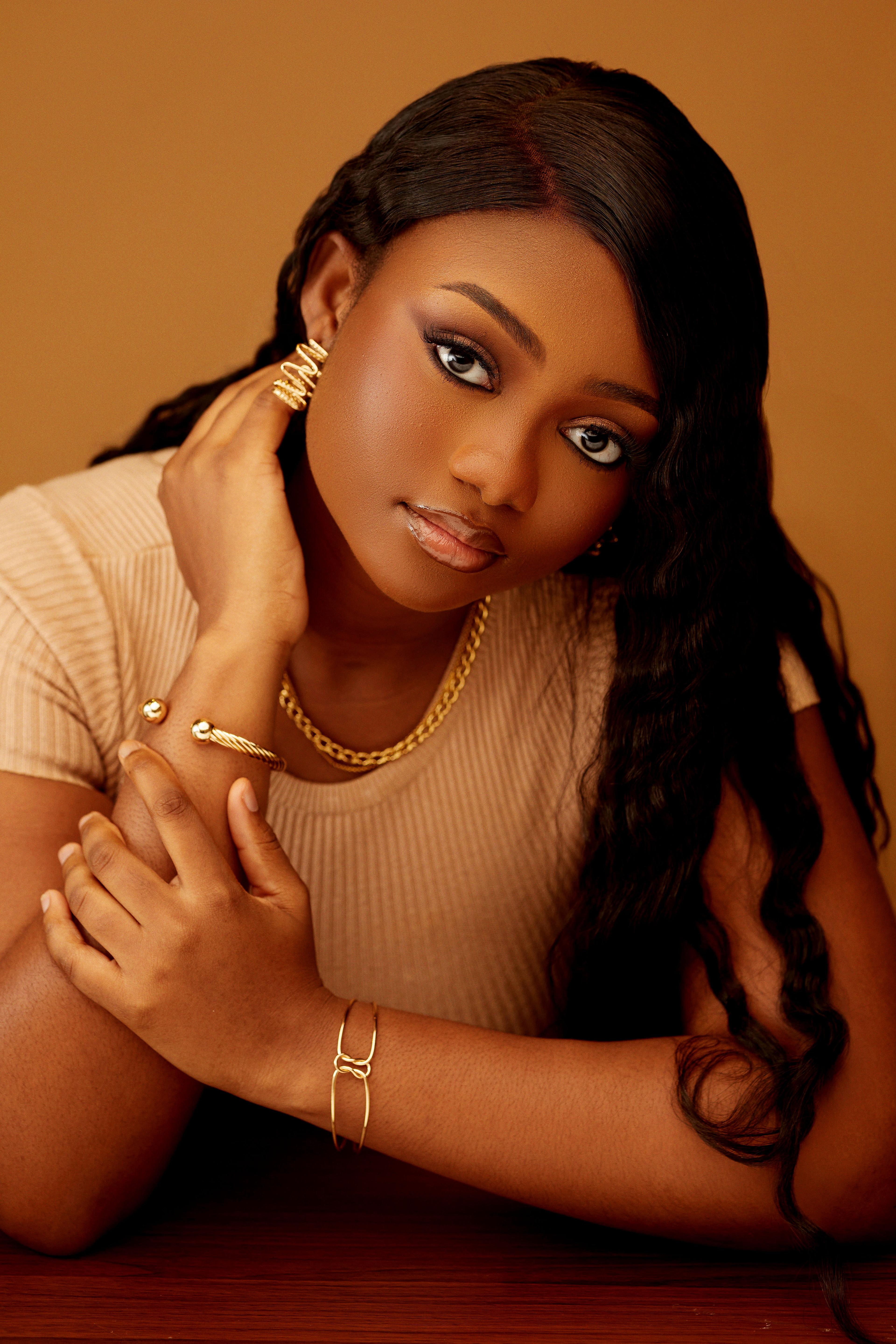 campaigns/aracari-jewelry